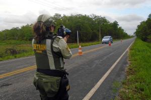 notícia: Excesso de velocidade foi a infração mais cometida no Pará em 2016