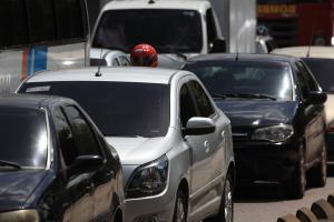 notícia: Veículos com final de placa 47, 57 e 67 licenciados até sexta