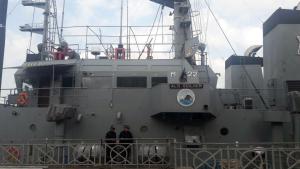 notícia: Navio da Marinha está aberto à visitação na Estação das Docas