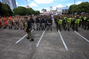 notícia: Reforço policial vai garantir a segurança durante o Réveillon 