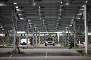 notícia: Hangar abrigará a maior central geradora de energia fotovoltaica da região