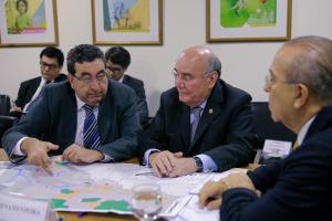 notícia: Projeto da ferrovia paraense é debatido em Brasília por secretário e ministros