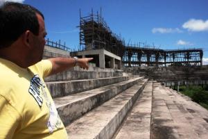 notícia: Vistoria técnica marca retomada das obras do Ginásio de Santarém