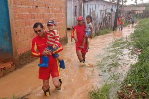 notícia: Defesa Civil do Estado atua para reduzir impactos das chuvas no interior