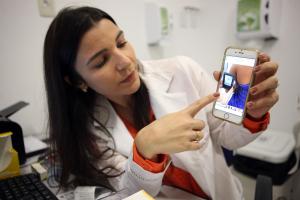 notícia: Hospital Jean Bitar testa nova tecnologia no controle do diabetes