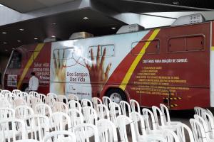 notícia: Doação de sangue pode ser feita em unidade móvel no Hangar