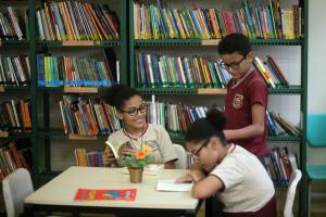 notícia: Bibliotecas escolares incentivam a leitura e elevam índices da educação