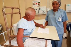 notícia: Cadeiras especiais auxiliam no tratamento de pacientes na UTI de dois hospitais do Pará