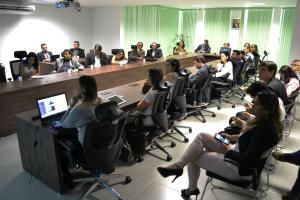 notícia: MPE visita Centro Integrado de Monitoramento