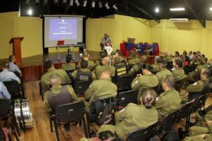 notícia: Policiais militares são capacitados para atuar no ambiente escolar