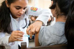 notícia: Campanha da Uepa leva vacina às escolas públicas
