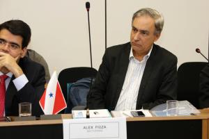 notícia: Governo participa em Brasília de encontro de Ciência e Tecnologia