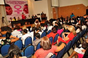 notícia: Conferência estadual debate melhorias nos programas de saúde da mulher