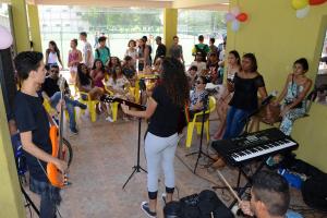notícia: Escola mobiliza com cultura e esporte os alunos para o Sispae