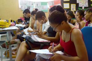 notícia: Escolas Estaduais preparam alunos para o Exame Nacional do Ensino Médio 2017