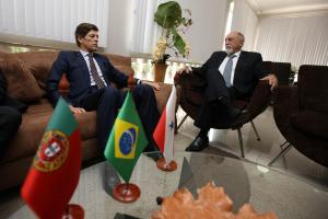 notícia: Governador do Pará e embaixador de Portugal no Brasil discutem parcerias durante encontro