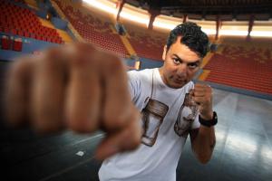 notícia: Popó se despede do boxe em grande espetáculo no Mangueirinho