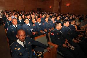 notícia: Oficiais e delegados concluem cursos de especialização em Belém