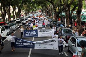 notícia: Caminhada mobiliza população por um trânsito mais seguro