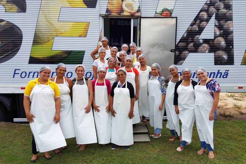 Por meio do projeto Frutificando Saberes e Sabores no Campo, a Empresa de Assistência Técnica e Extensão Rural do Estado do Pará (Emater) capacitará, a partir do próximo dia 5 de março, mais 126 agricultores familiares e pessoas envolvidas nas cadeias produtivas, desta vez de Irituia, no nordeste do estado.

FOTO: ASCOM EMATER
DATA: 26.02.2018
IRITUIA - PARÁ <div class='credito_fotos'>Foto: ASCOM EMATER   |   <a href='/midias/2018/originais/0a3a982d-85d6-4c90-9828-7873d2209cd9.jpg' download><i class='fa-solid fa-download'></i> Download</a></div>