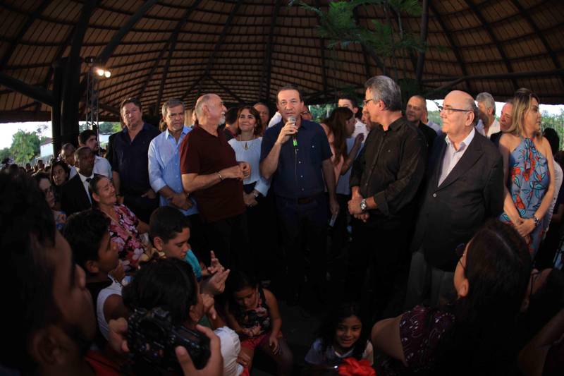 O Parque Estadual do Utinga (PEUt) o mais importante espaço de preservação e estudo da biodiversidade dentro da Região Metropolitana de Belém será reaberto à população a partir desta sexta,16, a partir das 16h30, com apresentações artísticas, com o Boi Veludinho, crianças do Pro Paz e a premiada Orquestra Sinfônica do Theatro da Paz. A apresentação será em um espaço ao ar livre e não será necessária a retirada de ingressos, por esse motivo, a recomendação é que o público chegue cedo, porque a entrada será fechada quando o espaço estiver lotado. 

FOTO: MÁCIO FERREIRA / AG PARÁ 
DATA: 16.03.2018 
BELÉM - PARÁ <div class='credito_fotos'>Foto: MÁCIO FERREIRA/ AG. PARÁ   |   <a href='/midias/2018/originais/0dfdd9e8-0e40-400b-b801-37812f9250bb.jpg' download><i class='fa-solid fa-download'></i> Download</a></div>