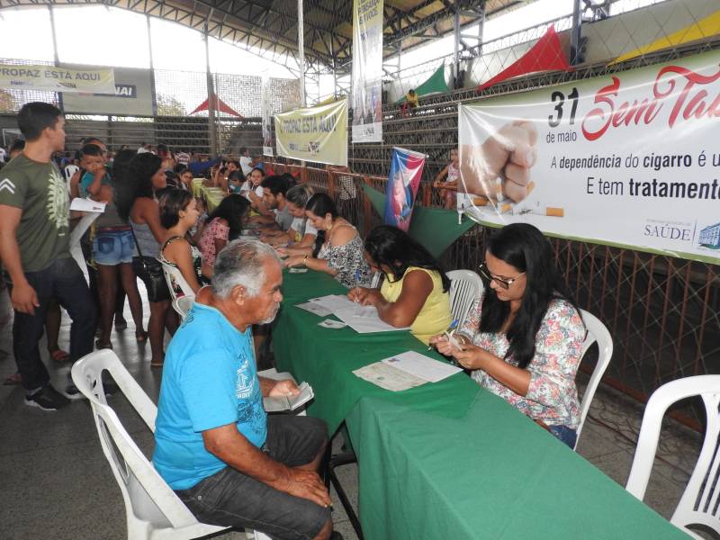 Termina neste sábado, 17, o atendimento da Caravana Pro Paz Cidadania em Bragança, município localizado na região nordeste do estado. Com o apoio da prefeitura e secretarias estaduais, a ação começou na quinta-feira, 15, no ginásio do Senai. Até o momento, mais de dois mil atendimentos foram feitos. A população pode solicitar a emissão de RG, CPF, certidão de nascimento (1° e 2° via), Id Jovem, identidade de nome social e aconselhamento jurídico.

FOTO: CARLOS SODRÉ / AG. PARÁ
DATA: 16.03.2018
BRAGANÇA - PARÁ <div class='credito_fotos'>Foto: Carlos Sodré/Agência Pará   |   <a href='/midias/2018/originais/27dd1931-0f5a-4ddf-b483-a2dac93d6090.jpg' download><i class='fa-solid fa-download'></i> Download</a></div>