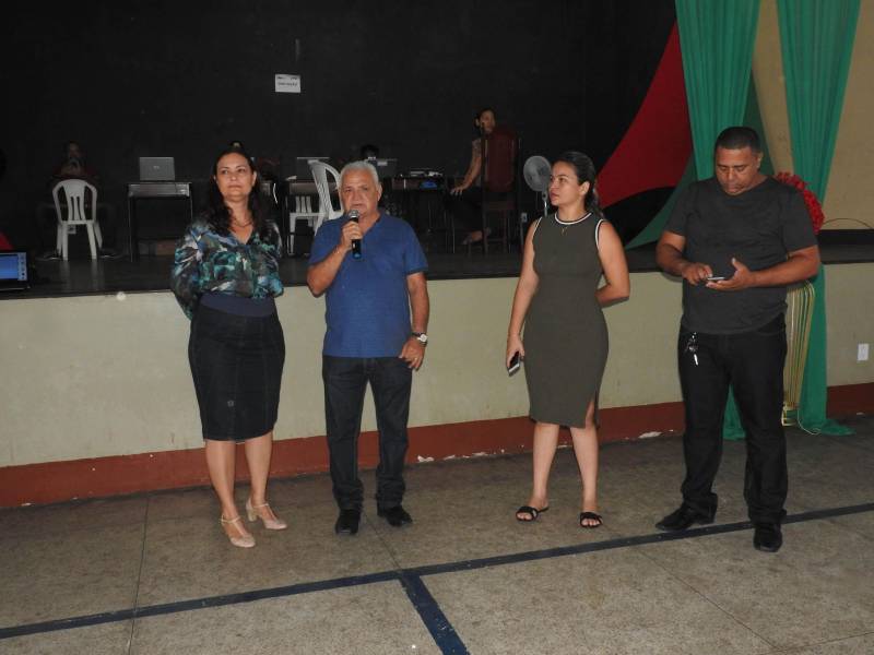 Termina neste sábado, 17, o atendimento da Caravana Pro Paz Cidadania em Bragança, município localizado na região nordeste do estado. Com o apoio da prefeitura e secretarias estaduais, a ação começou na quinta-feira, 15, no ginásio do Senai. Até o momento, mais de dois mil atendimentos foram feitos. A população pode solicitar a emissão de RG, CPF, certidão de nascimento (1° e 2° via), Id Jovem, identidade de nome social e aconselhamento jurídico.

FOTO: CARLOS SODRÉ / AG. PARÁ
DATA: 16.03.2018
BRAGANÇA - PARÁ <div class='credito_fotos'>Foto: Carlos Sodré/Agência Pará   |   <a href='/midias/2018/originais/3e9e33da-b508-49a8-882f-7c7ed5fe549c.jpg' download><i class='fa-solid fa-download'></i> Download</a></div>