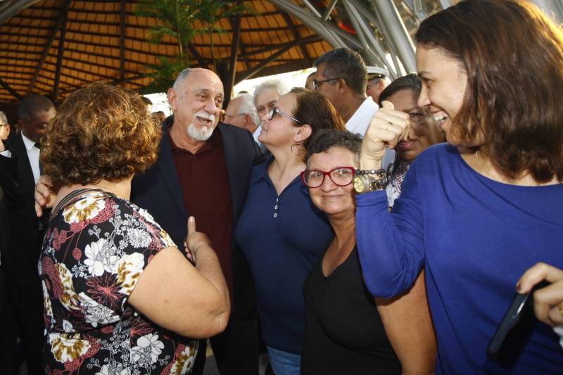 O Parque Estadual do Utinga (PEUt) o mais importante espaço de preservação e estudo da biodiversidade dentro da Região Metropolitana de Belém será reaberto à população a partir desta sexta,16, a partir das 16h30, com apresentações artísticas, com o Boi Veludinho, crianças do Pro Paz e a premiada Orquestra Sinfônica do Theatro da Paz. A apresentação será em um espaço ao ar livre e não será necessária a retirada de ingressos, por esse motivo, a recomendação é que o público chegue cedo, porque a entrada será fechada quando o espaço estiver lotado. 

FOTO: THIAGO GOMES / AG PARÁ 
DATA: 16.03.2018 
BELÉM - PARÁ <div class='credito_fotos'>Foto: Thiago Gomes /Ag. Pará   |   <a href='/midias/2018/originais/3f60b9c1-3eab-4943-847c-af12779f6727.jpg' download><i class='fa-solid fa-download'></i> Download</a></div>