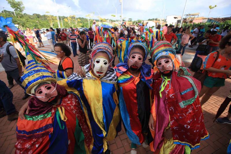 O Parque Estadual do Utinga (PEUt) o mais importante espaço de preservação e estudo da biodiversidade dentro da Região Metropolitana de Belém será reaberto à população a partir desta sexta,16, a partir das 16h30, com apresentações artísticas, com o Boi Veludinho, crianças do Pro Paz e a premiada Orquestra Sinfônica do Theatro da Paz. A apresentação será em um espaço ao ar livre e não será necessária a retirada de ingressos, por esse motivo, a recomendação é que o público chegue cedo, porque a entrada será fechada quando o espaço estiver lotado. 

FOTO: MÁCIO FERREIRA / AG PARÁ 
DATA: 16.03.2018 
BELÉM - PARÁ <div class='credito_fotos'>Foto: MÁCIO FERREIRA/ AG. PARÁ   |   <a href='/midias/2018/originais/619ad1da-7c60-4947-be3a-0571af336aec.jpg' download><i class='fa-solid fa-download'></i> Download</a></div>