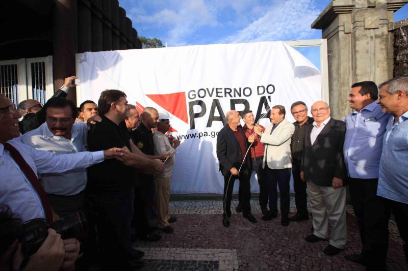 O Parque Estadual do Utinga (PEUt) o mais importante espaço de preservação e estudo da biodiversidade dentro da Região Metropolitana de Belém será reaberto à população a partir desta sexta,16, a partir das 16h30, com apresentações artísticas, com o Boi Veludinho, crianças do Pro Paz e a premiada Orquestra Sinfônica do Theatro da Paz. A apresentação será em um espaço ao ar livre e não será necessária a retirada de ingressos, por esse motivo, a recomendação é que o público chegue cedo, porque a entrada será fechada quando o espaço estiver lotado. 

FOTO: MÁCIO FERREIRA / AG PARÁ 
DATA: 16.03.2018 
BELÉM - PARÁ <div class='credito_fotos'>Foto: MÁCIO FERREIRA/ AG. PARÁ   |   <a href='/midias/2018/originais/8fe15b8e-0a6e-4b6c-8c2a-74b2cfba4f72.jpg' download><i class='fa-solid fa-download'></i> Download</a></div>