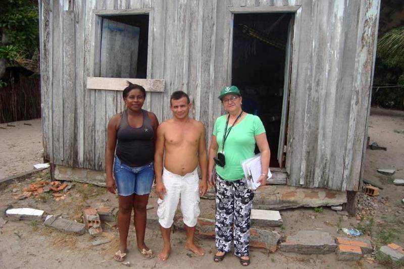 Com o apoio do escritório local da Empresa de Assistência Técnica e Extensão Rural do Estado do Pará (Emater), que emitiu declarações de aptidão ao Programa Nacional de Fortalecimento da Agricultura Familiar (Pronaf) e que atende regularmente às comunidades, 133 famílias da reserva extrativista Araí-Peroba, em Augusto Corrêa.

FOTO: ASCOM EMATER
DATA: 07.06.2018
AUGUSTO CORRÊA - PARÁ <div class='credito_fotos'>Foto: ASCOM EMATER   |   <a href='/midias/2018/originais/a86b36eb-d010-4ac1-94fc-b31e312405c8.jpg' download><i class='fa-solid fa-download'></i> Download</a></div>