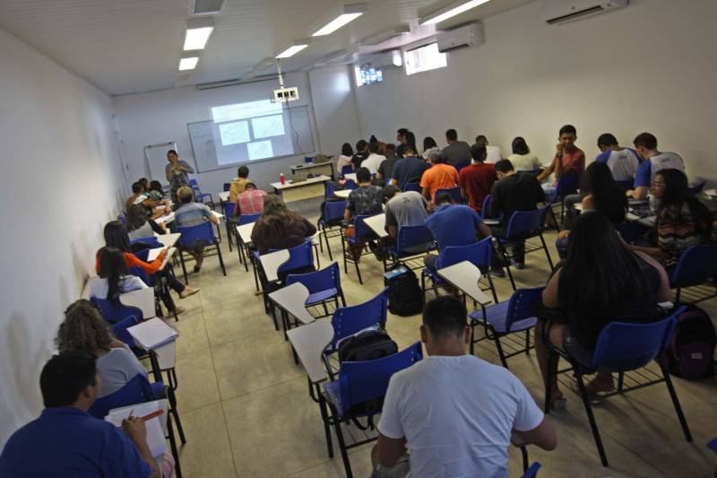 Campus de Salinópolis da UFPA.

FOTO: IGOR BRANDÃO / AG. PARÁ
DATA: 24.04.2018
SALINÓPOLIS - PARÁ <div class='credito_fotos'>Foto: IGOR BRANDÃO / AG. PARÁ   |   <a href='/midias/2018/originais/b4bc4032-6ff2-4641-960f-989a8591316e.jpg' download><i class='fa-solid fa-download'></i> Download</a></div>