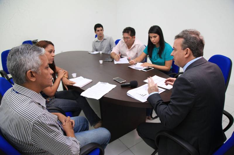 Segundo o diretor do Procon no Pará, Moyses Bendahan, a publicação do Cadastro tem o objetivo de educar fornecedores, “incentivando-os à melhoria contínua, e informar consumidores, visando prevenir a ocorrência de relações de consumo frustradas, e dar subsídio à elaboração de políticas públicas”. O diretor explicou que todos os Procons do Brasil divulgaram os números nesta quinta-feira (15), Dia Internacional do Consumidor.

FOTO: WAGNER ALMEIDA / ASCOM SEJUDH
DATA: 15.03.2018
BELÉM - PARÁ <div class='credito_fotos'>Foto: Wagner Almeida/ Ascom Sejudh   |   <a href='/midias/2018/originais/c0bd3329-8de2-4180-bd60-d270817cf46b.jpg' download><i class='fa-solid fa-download'></i> Download</a></div>