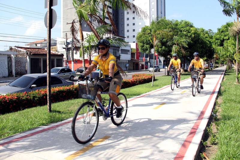 Na quinta-feira (15) e na sexta (16), das 09 às 19 h, a Casa das Artes, em Belém, recebe a 5ª edição do Encontro Nacional do Bike Anjo (5º ENBA), que reúne ciclistas para debater sobre mobilidade urbana no Brasil. A entrada é gratuita, e as inscrições podem ser feitas no local do evento.

FOTO: ELIZA FORTE 
DATA: 14.11.2018
BELÉM - PARÁ <div class='credito_fotos'>Foto: ASCOM FCPTN   |   <a href='/midias/2018/originais/ed449cf8-bddf-4dfa-9735-5a887be38983.jpg' download><i class='fa-solid fa-download'></i> Download</a></div>