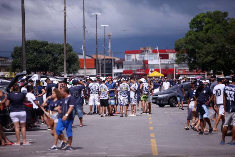 O Clube do Remo venceu o Paysandu por 2 a 1 na tarde deste domingo, partida realizada no Estádio Mangueirão, e largou na frente pelo título do Campeonato Paraense de 2018. 

FOTO: THIAGO GOMES / AG. PARÁ
DATA: 01.04.2018
BELÉM - PARÁ <div class='credito_fotos'>Foto: Thiago Gomes /Ag. Pará   |   <a href='/midias/2018/originais/f015e16e-257b-4388-a26b-b12adbacf42f.jpg' download><i class='fa-solid fa-download'></i> Download</a></div>