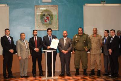 notícia: Governador oficializa apoio da Força Nacional e intensifica ações de segurança