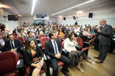 notícia: Simão Jatene faz reflexão sobre propósito da gestão pública em aula magna realizada no TCE