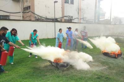 galeria: Brigadistas do Hospital Regional da Transamazônica simulam incêndio