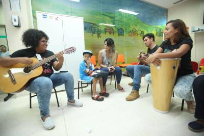galeria: Música é bálsamo no apoio a usuários de hospitais do Estado