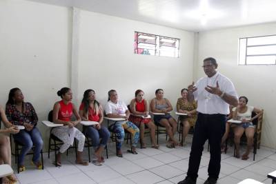 galeria: Bispo auxiliar de Belém define serviços de saúde para detentas