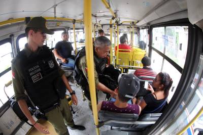 notícia: Operação Ônibus Seguro coíbe a criminalidade no Barreiro, em Belém