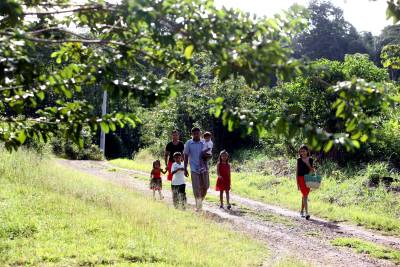 notícia: Iterpa entrega mais de 100 títulos de terras em Eldorado do Carajás