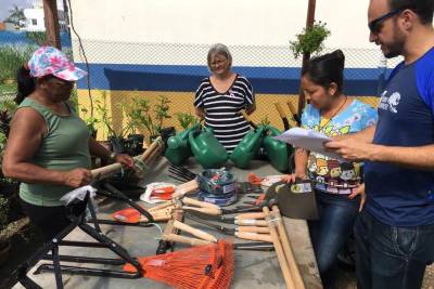 notícia: Equipamentos de jardinagem são doados para comunidade do Parque do Utinga