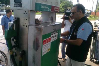 notícia: Procon realiza ação nos postos de gasolina da Região Metropolitana