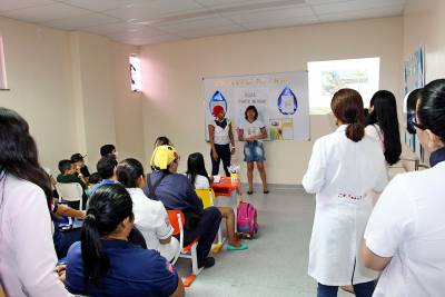 galeria: Pacientes oncológicos participam de oficina de artesanato na Unacon