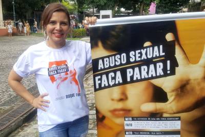 galeria: Campanha Maio Laranja é encerrada com "apitaço" de crianças em Belém