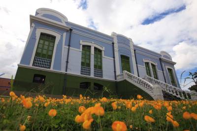 notícia: Governo inaugura Liceu de Música; um  presente para Bragança no mês da Marujada