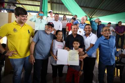 notícia: Governo regulariza terra em Igarapé-Miri e anuncia investimentos em infraestrutura