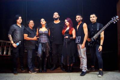 notícia: Banda Opera Queen faz show com heavy metal no teatro Estação Gasômetro