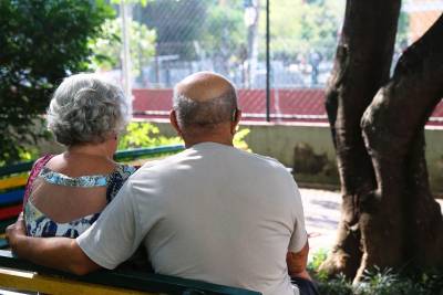 notícia: Caminhada chamará atenção para casos de violência contra idosos